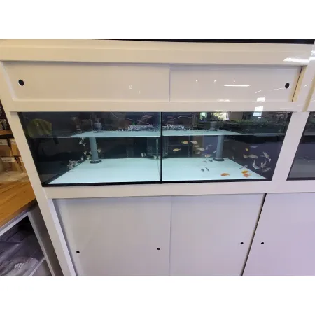 Zestaw białych regałów sprzedażowych-1925921