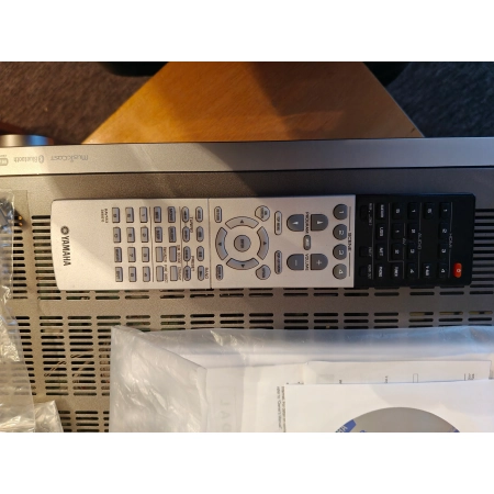 Amplituner Yamaha RX-V683 7.2 srebrny