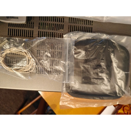 Amplituner Yamaha RX-V683 7.2 srebrny