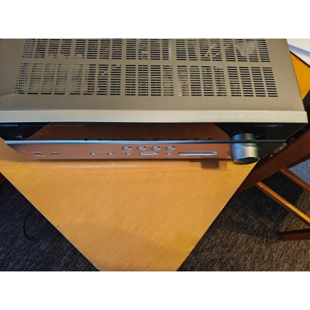 Amplituner Yamaha RX-V683 7.2 srebrny
